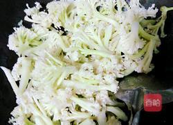 火腿炒西兰花的做法图解3