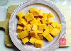 牛奶芒果西米露的做法图解2