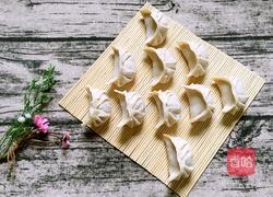月牙饺子的包法的做法图解10