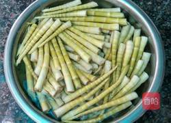 罗汉笋烧排骨的做法图解1