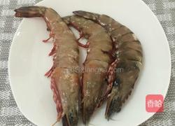 干逼鸡肉大虾的做法图解1