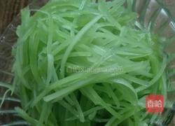 凉拌爽口莴苣丝的做法图解1