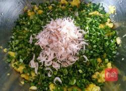 韭菜鸡蛋海米馅饼的做法图解5