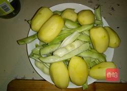 肉炖土豆扁豆的做法图解1