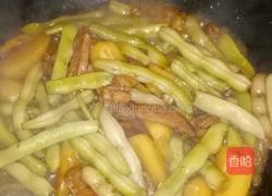 肉炖土豆扁豆的做法图解8