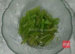 凉拌芹菜的做法图解5