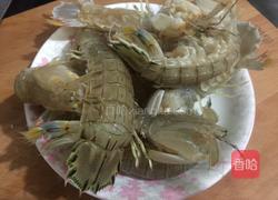 白灼虾菇的做法图解1