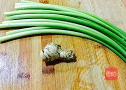 爆炒蒜苔的做法图解1