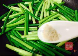 爆炒蒜苔的做法图解5