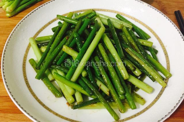 出锅装盘。大图里一张