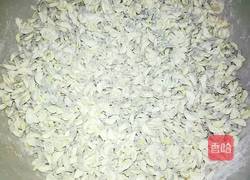 蒸槐花的做法图解2