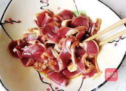 蒜苗鸡胗小炒的做法图解3