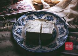 一清二白的 小葱拌豆腐的做法图解1