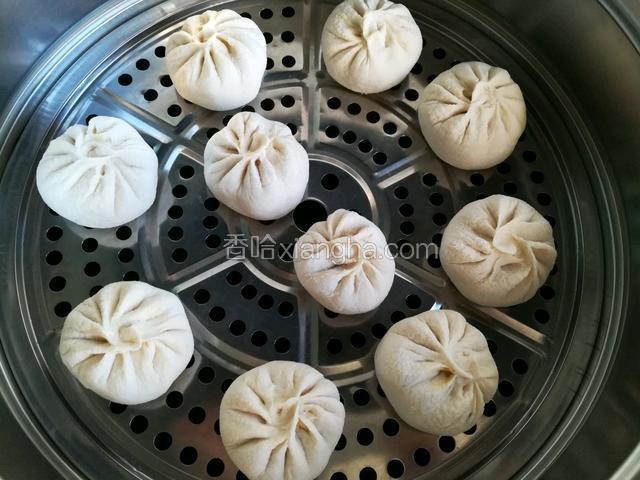 放入蒸笼，蒸15分钟。