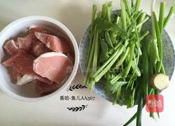 猪肉芹菜馅儿的做法图解1