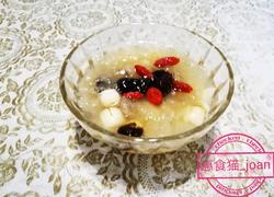 银耳百合莲子糖水