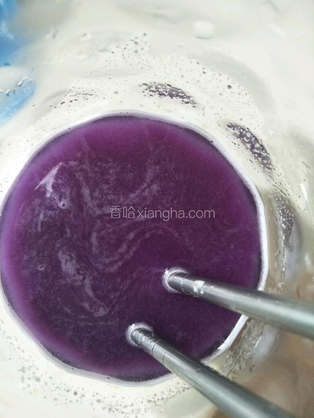 加适量温水搅拌均匀