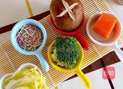香菇杂蔬颗粒面的做法图解1