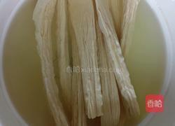 腐竹拌菠菜的做法图解1