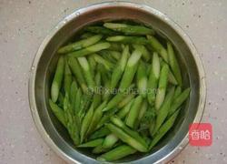 芦笋虾仁的做法图解1