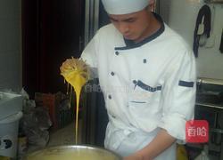 戚风蛋糕的做法图解4