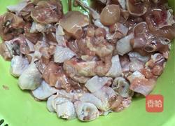 香辣干锅鸡的做法图解1