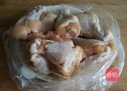 蚝油蜂蜜鸡根的做法图解1