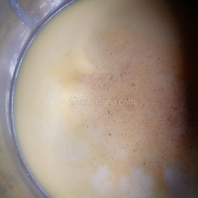 加入盐 胡椒粉
