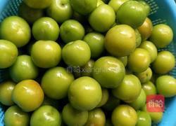 酸李子的做法图解1