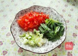 番茄鸡蛋炒泡面的做法图解2