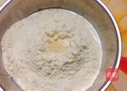 爱心软面包的做法图解1