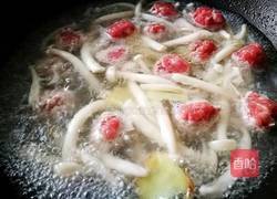 「Cathy边吃边营养」海鲜菇丸子靓汤的做法图解12