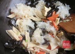 腐竹炒双耳的做法图解6