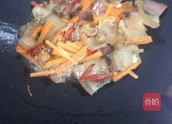 腊肉炒韭菜苔的做法图解4
