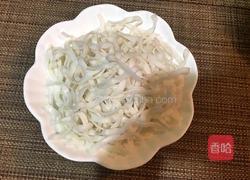 鸡蛋炒米粉的做法图解1