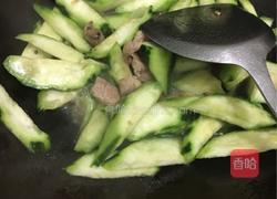家常瘦肉炒丝瓜的做法图解4