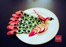 孔雀开屏水果蔬菜拼盘的做法图解8