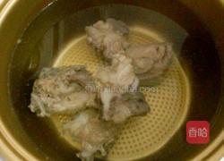 桂圆肉红枣煲猪骨的做法图解4