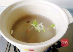 皮蛋香菇肉末粥的做法图解2