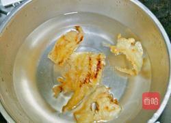 花胶炖鸡脚的做法图解2