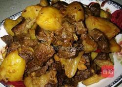 土豆烧牛肉的做法图解8