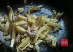 榨菜炒肉丝的做法图解4