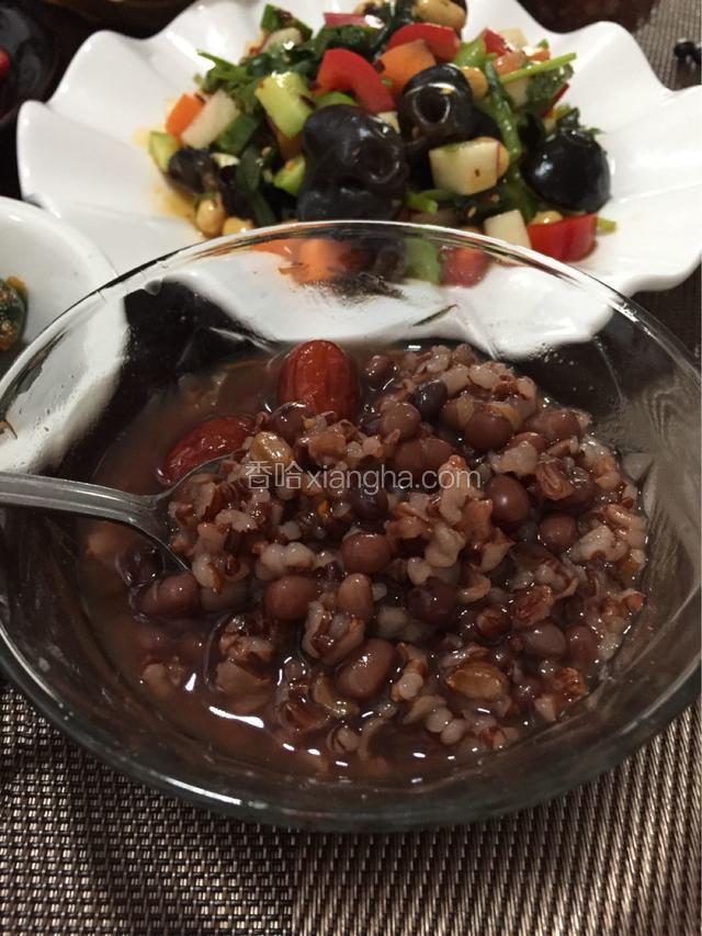 先来张熬好的粥粥图片