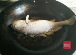 红烧黄花鱼的做法图解4