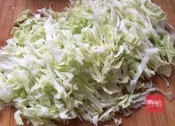 甘蓝炒粉条的做法图解2