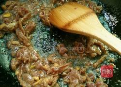 青豆炒牛肉的做法图解5