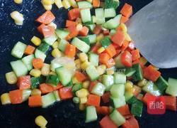 三色炒虾仁的做法图解8