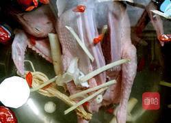 莲子红枣鸽子汤的做法图解5