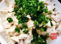 「Cathy边吃边营养」小葱拌豆腐的做法图解5