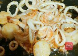 海鲜天使意面(全面解析怎样煮制弹牙意面和鲜美酱汁的方法)的做法图解7